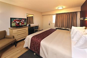 Motel Red Roof Expo Airport 2*